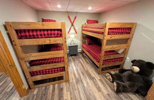 FC43 Renovated cozy spacious cottage with AC, air hockey, wifi close to ski trails! - Foto 21