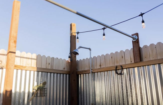 Cozy Glamping Retreat Between Zion & Bryce Canyon - Photo 24