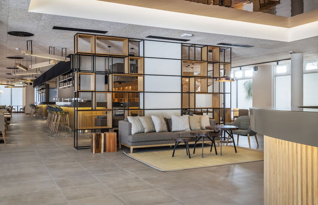 The Patio Suite Hotel - Photo 2