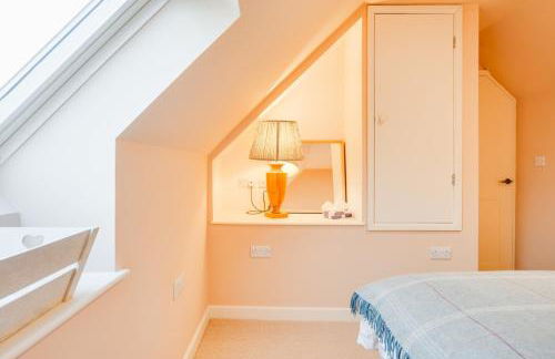 Charming Coach House Retreat Near Sherborne Abbey - Foto 13