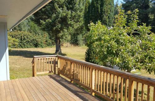 Coastal Charm: SW Oregon home on 2+ quiet acres - Foto 56