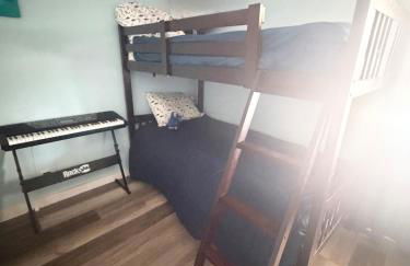 Ultimate Backyard Oasis, Heated Pool, Spa and Lake - Foto 4