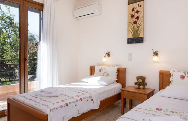 Modern Holiday Home in Sfakaki - Photo 7