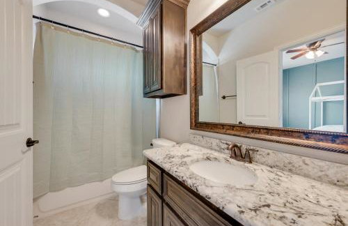 Iron & Ivy 5BR5BA Sleeps 12 - Foto 36