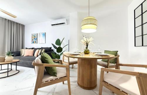 Sunset Beach Apartment - Playa del Cura, 10 meters to Beach, Sea View, Centrally Located, Los Locos - Foto 1