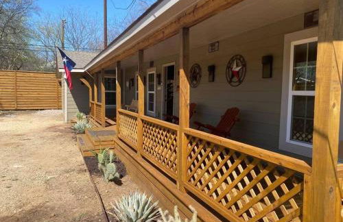 Stockyards-Walk 1 Block to StockYards-Cowboy Cabin - Photo 27
