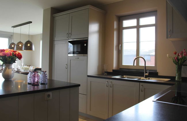 Peaceful Peer Holiday Home - Photo 11