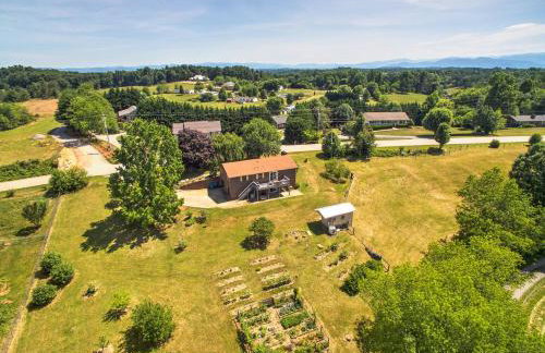 Romantic Garden Studio - 1BR - Indoor Fireplace - Foto 35