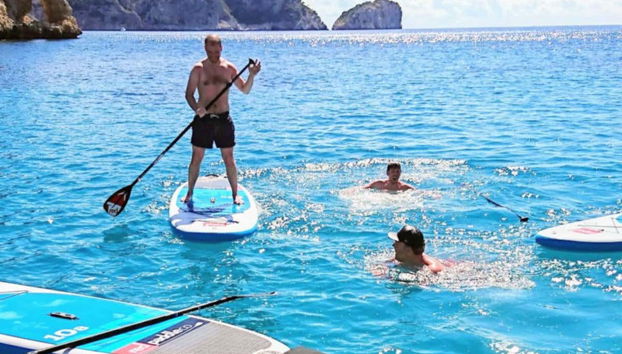 Desfrutando do banho no mar