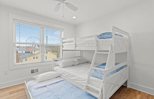 Steps From Beach & Boardwalk, Ocean Views with 5 Decks, 3 Cars - Foto 77