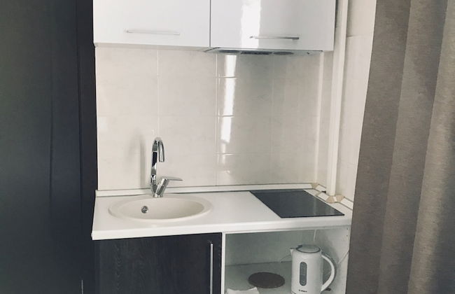 G&I Apartments - Photo 10