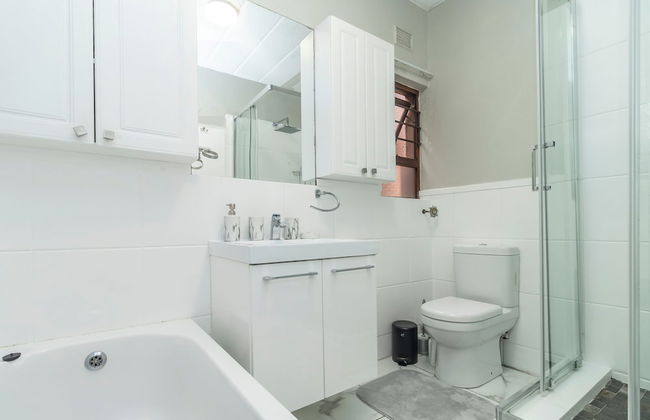 Exquisite 2 Bedroom Garden Townhouse in the Heart of Fourways - Photo 24