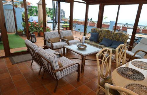 Casa con jardín y jacuzzi - Foto 3