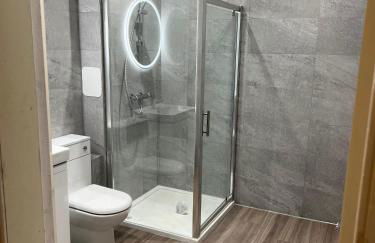 Beautiful 2 Bed 2 Bath Flat overlooking Meadows Park - Foto 40