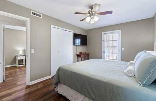 Travis' Place - Convenient and Affordable Location - Foto 17