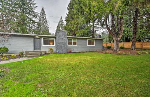 Modern Redmond Home with 2 Fireplaces and Yard! - Foto 19