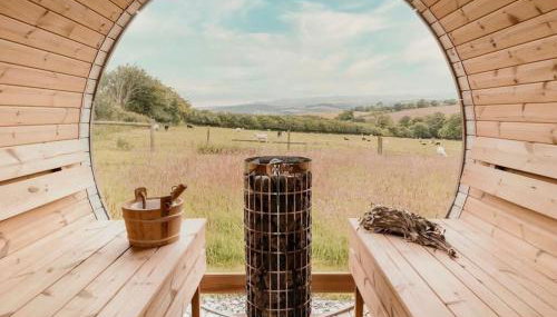 A charming unique lodge, with log burner and incredible views - Foto 2