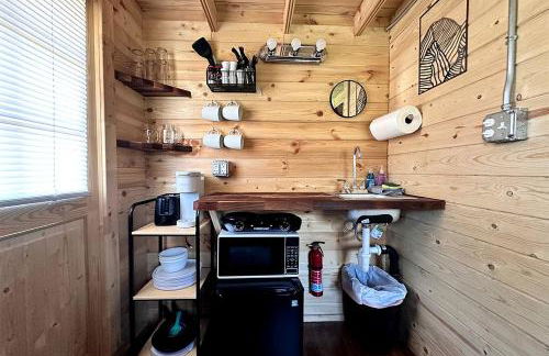 Eco-Friendly Lakefront Tiny House with Views of Panorama Mountain near Denali National Park - Foto 4