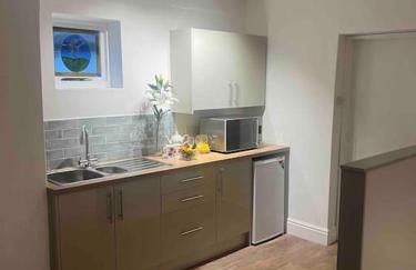 The Cottage, with Superking bed & private patio - Foto 6