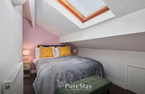 Spacious Bradford House with 4 bedrooms & 6 Beds by PureStay with Parking for 7 nights min! - Foto 3