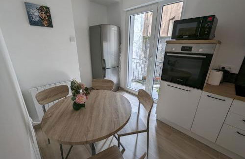 Appartement entièrement rénové au centre de Longwy - Foto 4