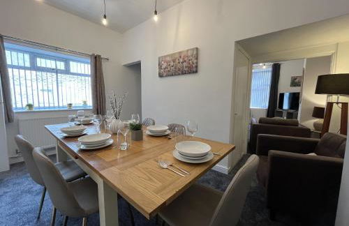 Modernised 3-bedroom Blackburn townhouse sleeps 6 - Foto 12