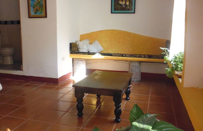 Eco Suites Uxlabil Guatemala City - Photo 25