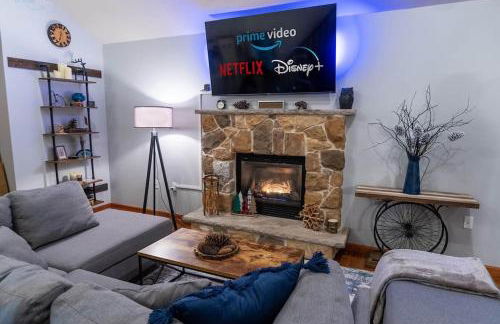 Harmony Hill Stylish 4bd Mountain Retreat, Hot Tub, Games - Foto 4