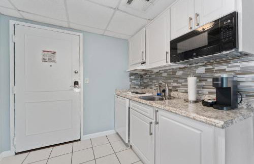 Delightful Studio Condo with Garden View Balcony 7 Mins to Universal - Foto 9