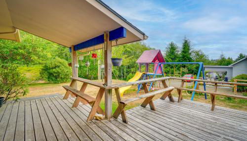 Cozy Washington Retreat with Deck, Walk to Beach! - Foto 2