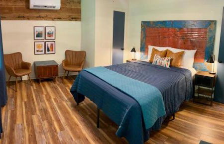 The Hala Lodge and Campground -Riverfront Class 3 -1bed 1bath on Nantahala River - Foto 8
