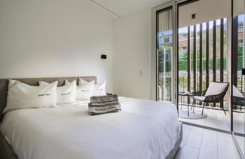 SalvatoreHomes - Luxurious Dreamview Waterfront Apartment in Torri del Benaco with Pool - Casa Azura - a 5 Star Luxury Collection at Lake Garda - Foto 29