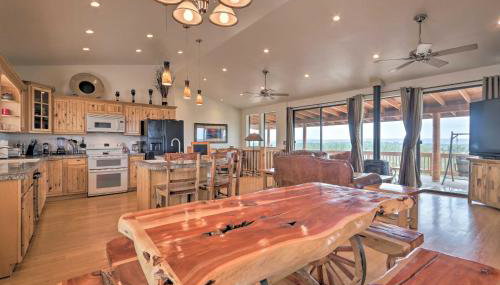 Overgaard Cabin w/ Pool Table & Incredible View - Foto 5