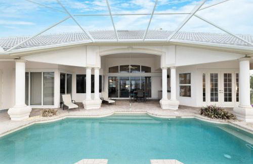 Waterfront Bliss Retreat Sailboat Access and Heated Pool - Foto 4