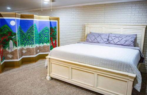 Moon River Smart-Suite near Interstate 44 and Airport - Photo 2