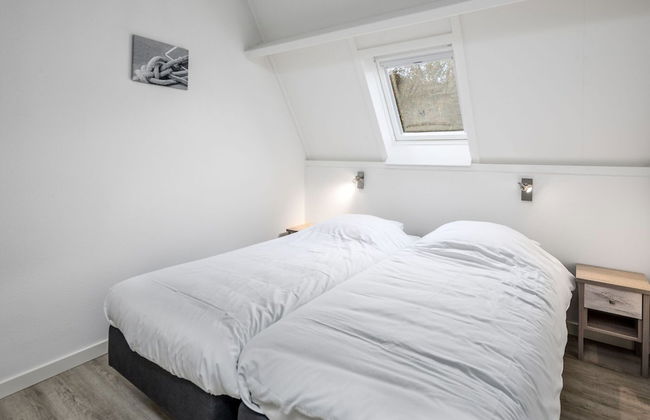 Holiday Home in Oostkapelle Near the Beach - Photo 2