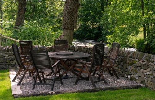 Kingfisher Cottage Upperdale Peak District - Photo 4