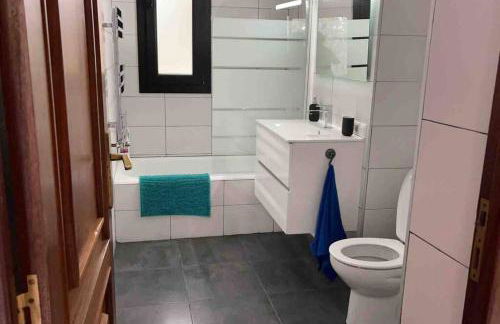 Villa Rana, con amplio jardín, barbacoa y piscina - Foto 9