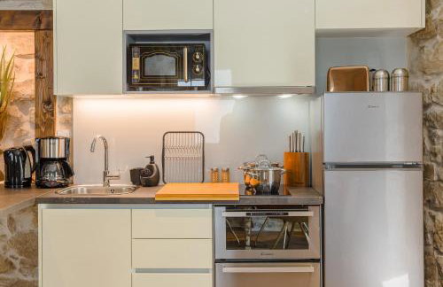 Luxury Apt Petra in 400 year old stone house 4+2 - Photo 11