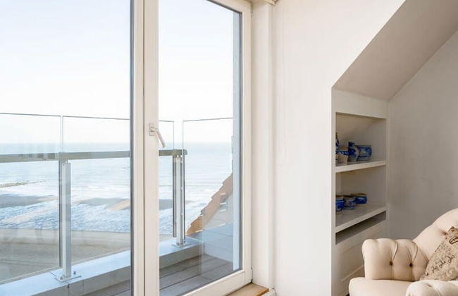 Stunning Penthouse With Free Parking and sea View - Foto 32