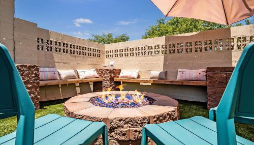 5BR Sleeps 10 Hot Tub Fire Pit Games & Walk to ASU - Foto 2