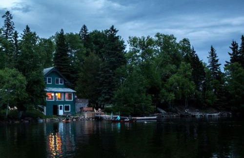 Gorgeous Cottage Rental on Banks of Rangeley Lake in Rangeley, Maine - Foto 26