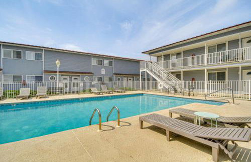 Airy Biloxi Condo with Patio Walk to Beach! - Photo 27