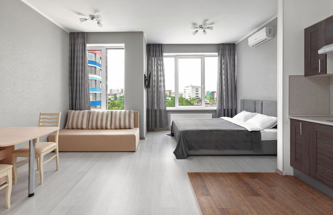 Tricolor Apartments - Photo 1