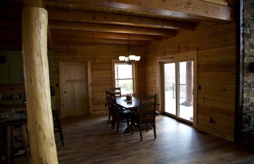 Stunning Private Cabin Getaway with Gorgeous Fireplace near Quincy, Illinois - Foto 19