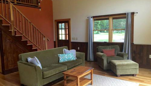 Luxury Cabin for Rent near the Shenandoah National Park, Virginia - Photo 2