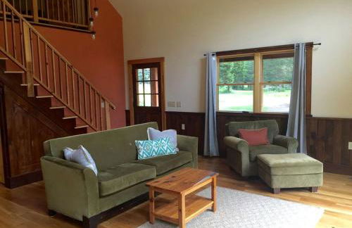 Luxury Cabin for Rent near the Shenandoah National Park, Virginia - Photo 2