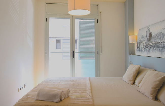 Mazi Apartments Downtown - Photo 4