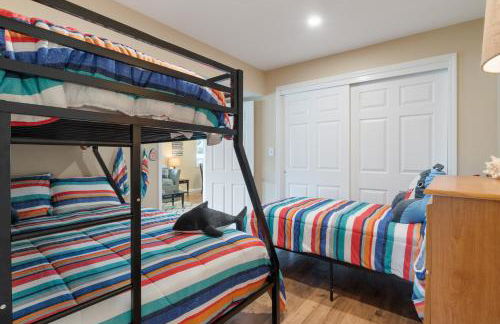 Huge Lakefront Yard, Private Dock - Amazing Views! - Foto 27