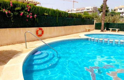 Casa Mario, La Zenia Boulevard area,fantastic 2 bedrooms, 2 bathrooms house with communal swimming pool and barbecue - Photo 37